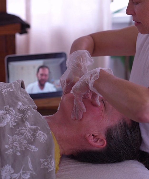Yakov Gershkovich teaching the group live on video during the training